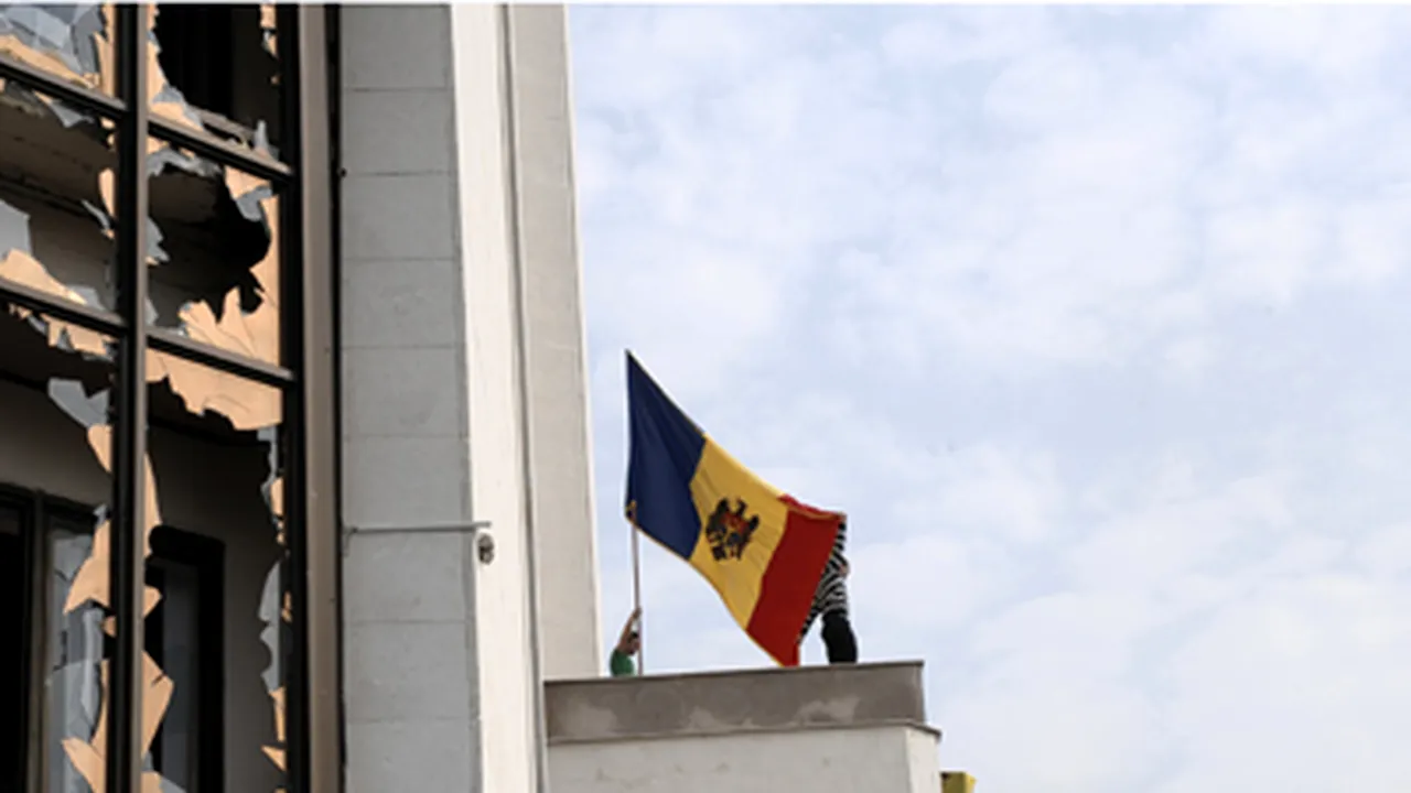Demonstranţii încep să se retragă din centrul Chişinăului