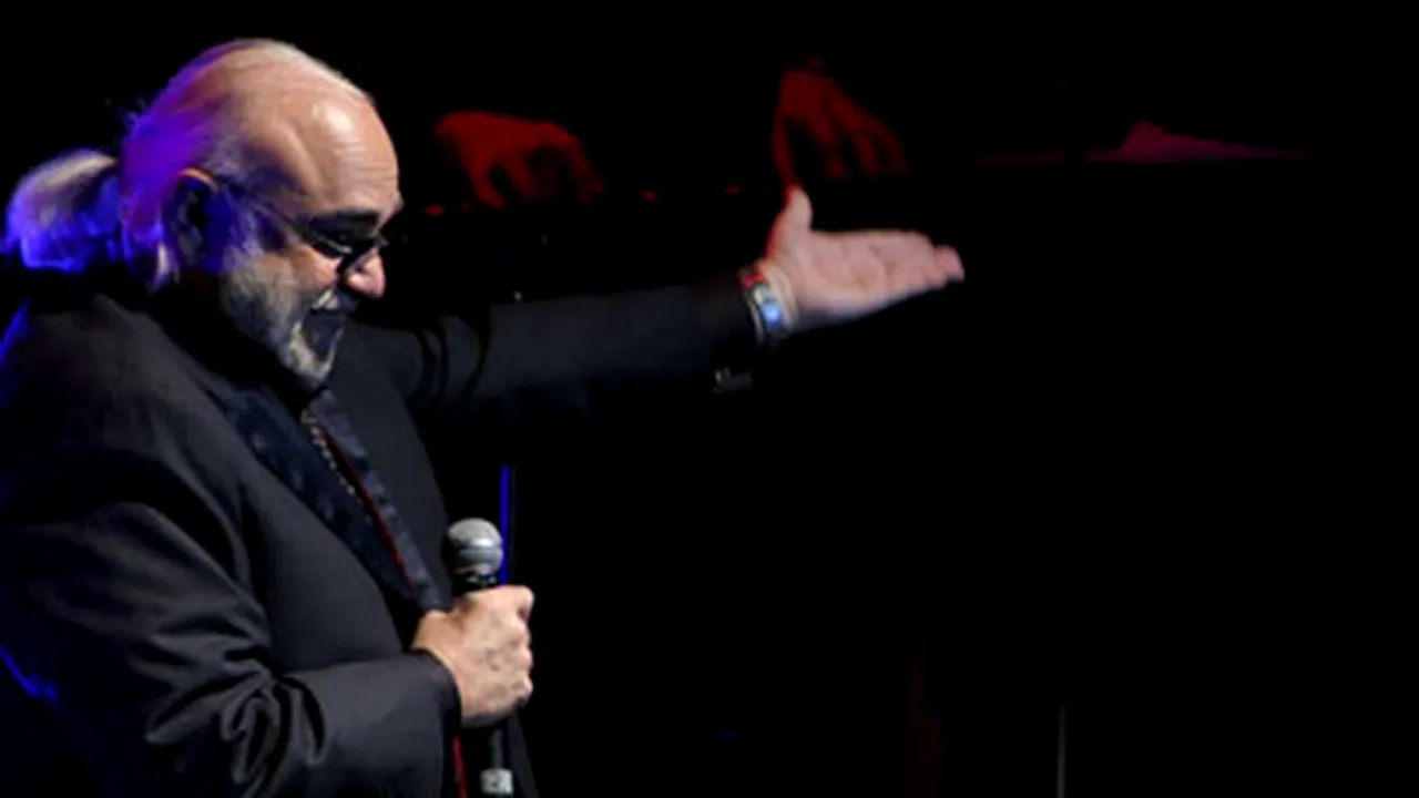 Demis Roussos revine la Bucureşti, pentru un concert pe 4 decembrie