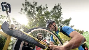 Turul Palatului Parlamentului pe bicicletă. Bucureştenii se pot înscrie la BikeFest, competiţia bicicliştilor urbani