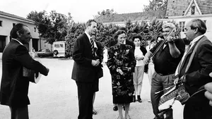 Omul lui Dumnezeu care a căzut în propria lui groapă. Nea Vasile de la Mârşa şi secretul vieţii de 80 de ani - VIDEO