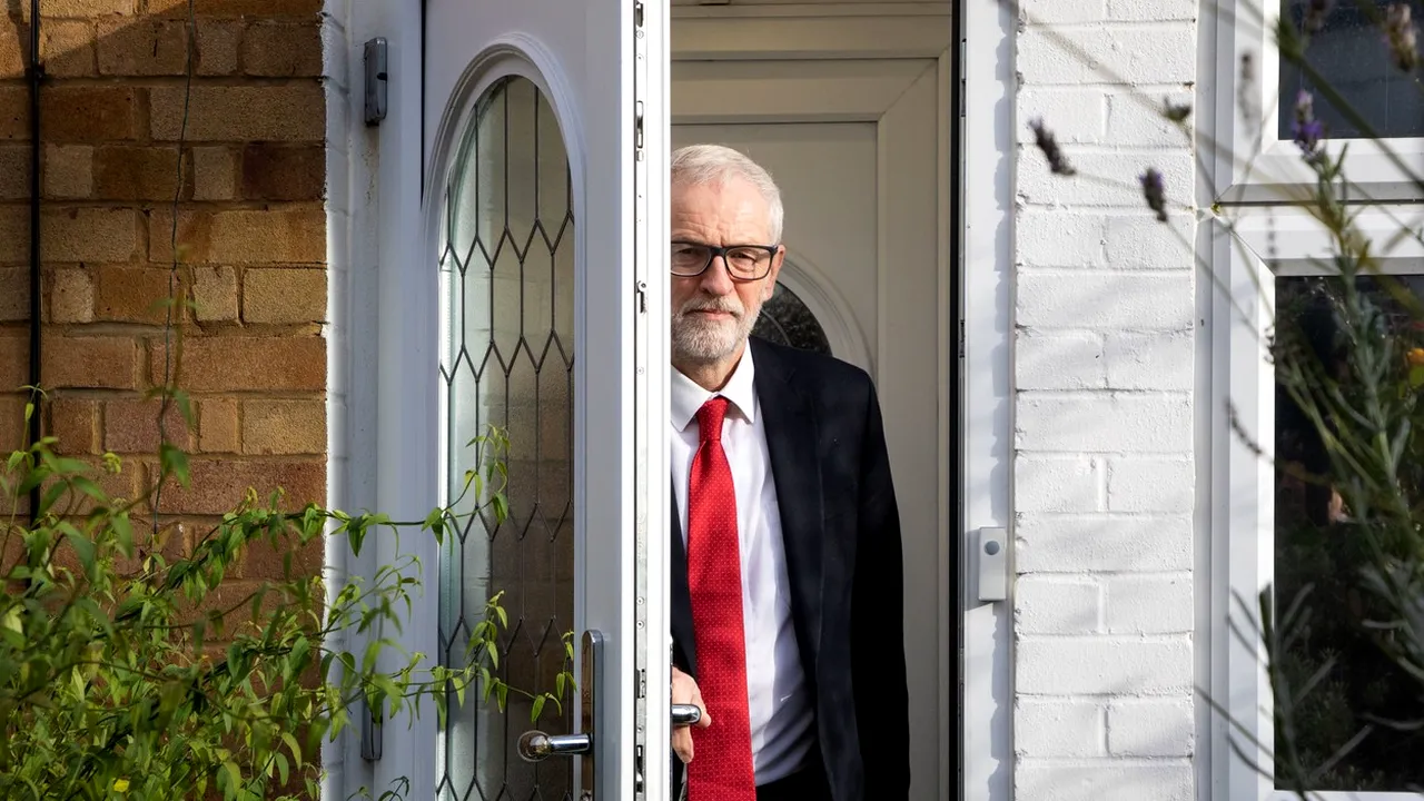 Alegeri în Marea Britanie. Jeremy Corbyn a anunţat că va demisiona din funcţia de lider al Partidului Laburist