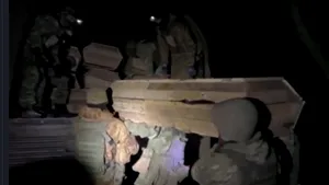 Prigojin laudă armata ucraineană, în timp ce încarcă în camion cadavrele morţilor