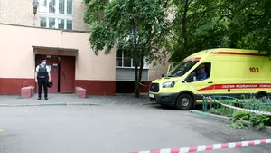 O poliţistă din Rusia a căzut de la balcon şi a murit, după ce a depus mărturie împotriva şefului. Notiţa misterioasă din geanta femeii