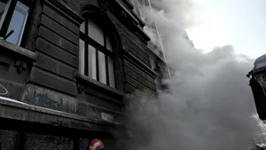 Incendiul de la Facultatea de Litere a distrus arhiva cu diplome şi acte de studii