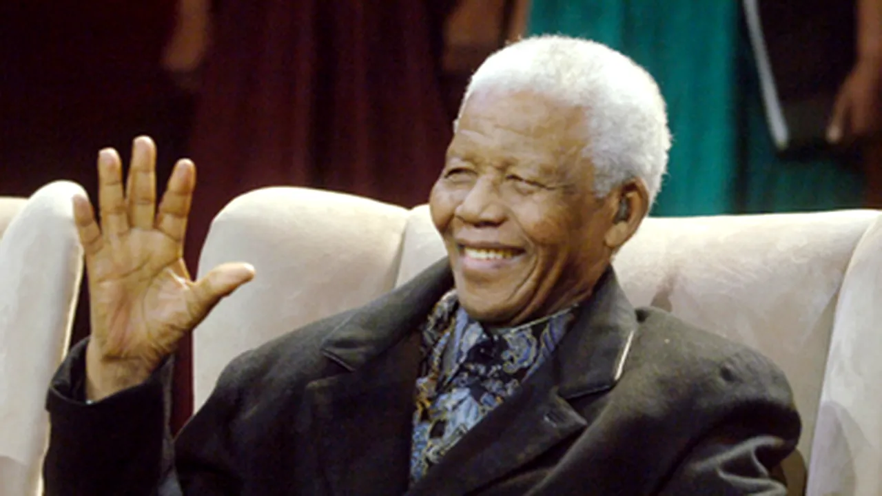 La a 90-a aniversare, Mandela denunţă sărăcia şi inegalităţile din Africa de Sud (Galerie Foto)