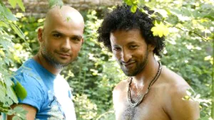 Alb Negru au clip în junglă