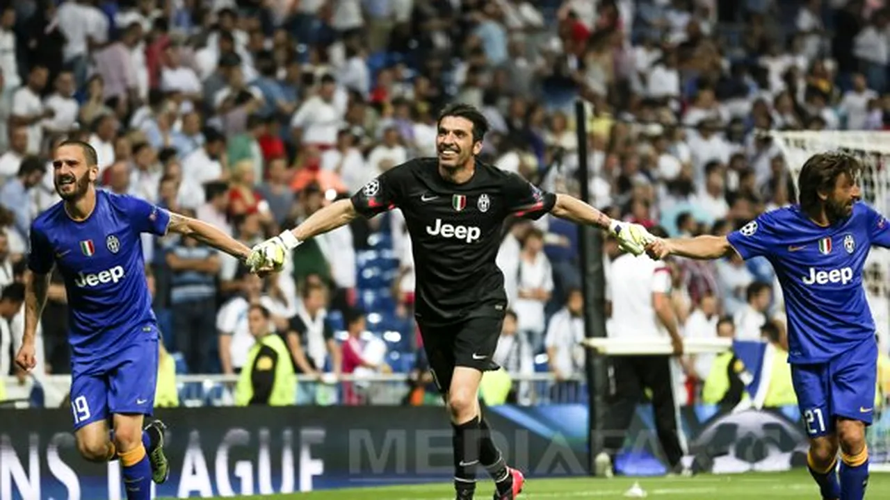 Jucătorii echipei Juventus, aşteptaţi de sute de fani la revenirea la Torino