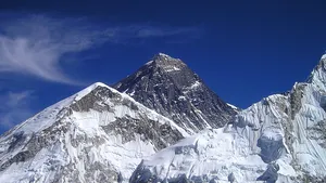 Două recorduri mondiale au fost înregistrate pe Muntele Everest