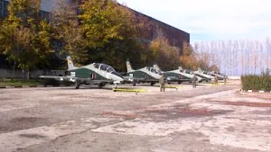 Peste 300 de angajaţi ai Avioane Craiova rămân în şomaj tehnic până în 30 ianuarie