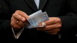 Romanian Leu Keeps Dnward Trend Vs Euro