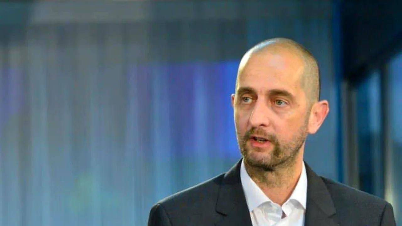 PREZENTUL FĂRĂ PERDEA Marius Oprea: FAVIPIRAVIR şi ARBIDOL, tratamentele contra Cîţu şi Iohannis