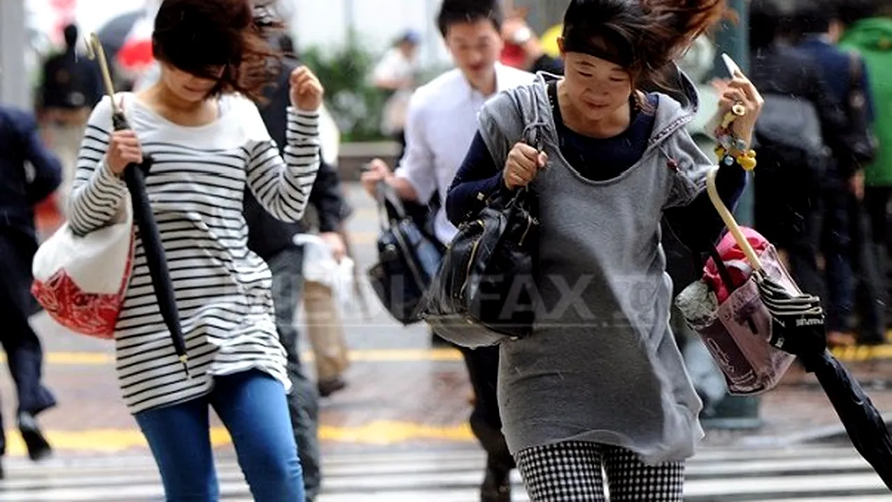 Japonia, traversată de taifunul Wipha: Cel puţin 13 persoane au murit - FOTO 