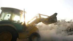 Municipalitatea demolează un supermarket de lângă Spitalul Floreasca