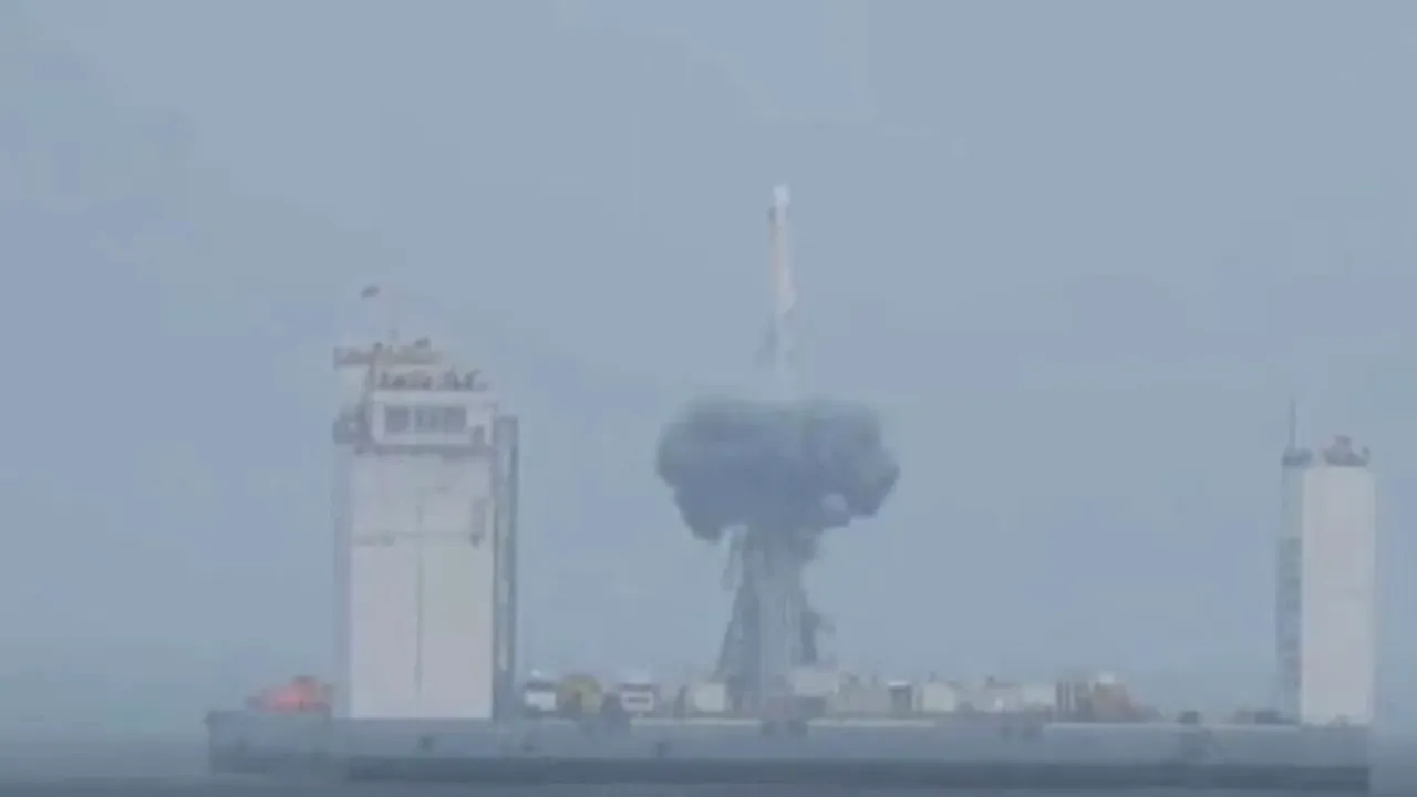 Cursa pentru cucerirea spaţiului: China a lansat, pentru prima dată, o rachetă de la bordul unei nave | VIDEO