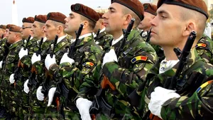 REPORTAJ: Armata a luat cu asalt un mall din Capitală, de Ziua Armatei României