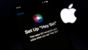 Apple ar putea lansa un Siri conversaţional avansat abia în 2027