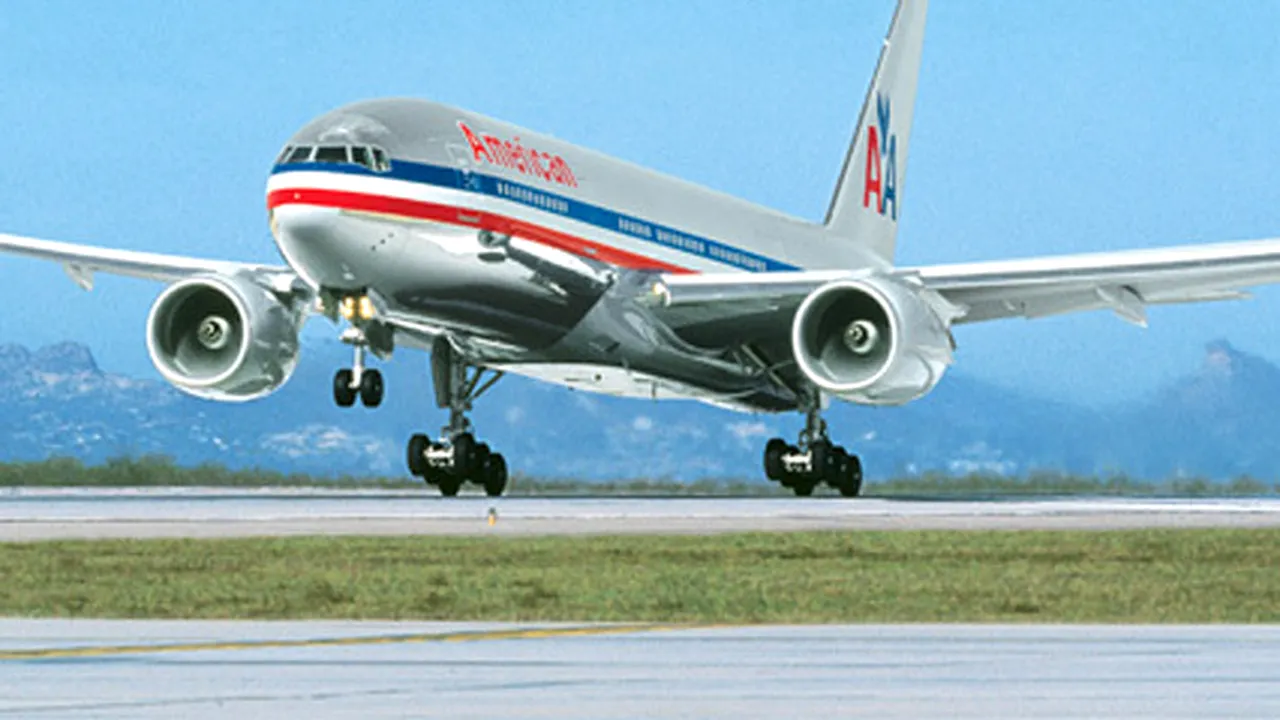 Şapte persoane, spitalizate după ce un avion American Airlines a trecut printr-o zonă cu turbulenţe 
