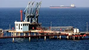 Premierul Libiei ameninţă că va scufunda petrolierele care merg în porturi sub control separatist