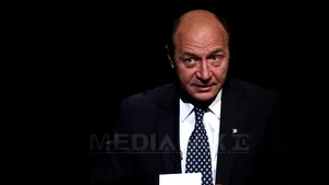 Băsescu: Vom face în CSAT o discuţie despre îndepărtarea neaveniţilor din structurile MAI