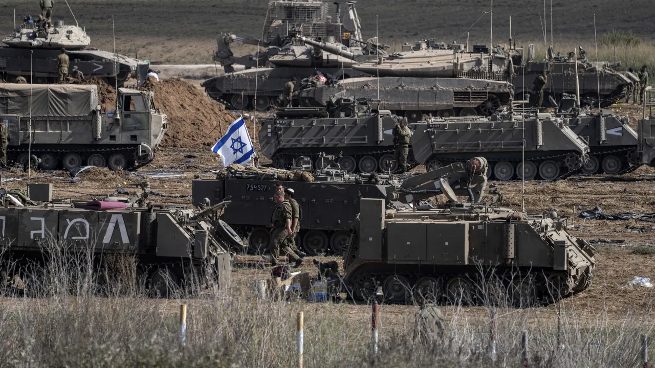 Războiul Israel-Hamas, ziua 9. Sute de mii de palestinieni au fugit în sud, în timp ce armata israeliană pregăteşte o invazie terestră în Gaza / Biden spune că Israelul trebuie să elimine Hamas, dar ocuparea Fâşiei Gaza ar fi o 