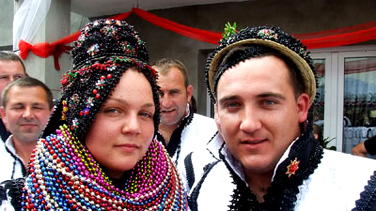 Mircea Geoană, naş la nunta fiului primarului din Racşa