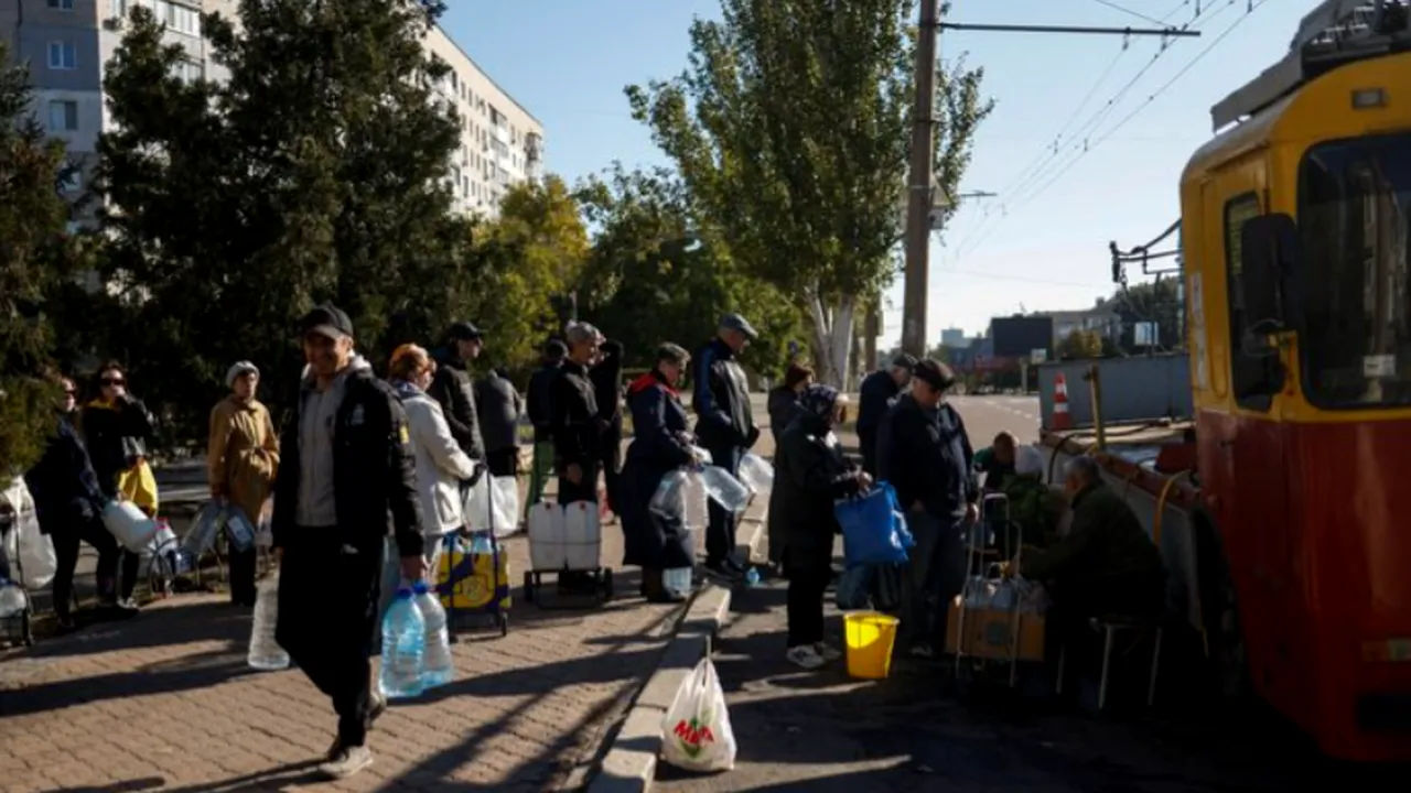 Sutele de mii de ruşi ce fug din calea războiului ce a ajuns pe teritoriul lor îl acuză pe Putin că i-a abandonat: „Am fost lăsaţi singuri. Putin, spuneţi-le oficialilor dvs. să prezinte situaţia reală