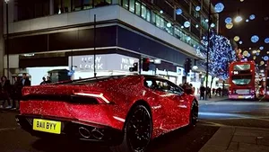Glamour sau prost gus: Ce a făcut o moldoveancă cu un Lamborghini de 200.000 de euro. Maşina străluceşte...| GALERIE FOTO, VIDEO