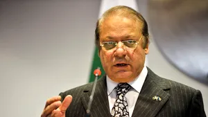 Premierul pakistanez, Nawaz Sharif,  implicat într-un scandal de corupţie, demisionează. Curtea Supremă de la Islamabad a decis că nu are dreptul să ocupe funcţii publice