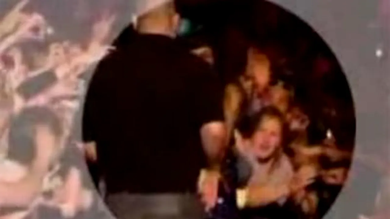 Amy Winehouse a lovit un fan în timpul unui concert (video)