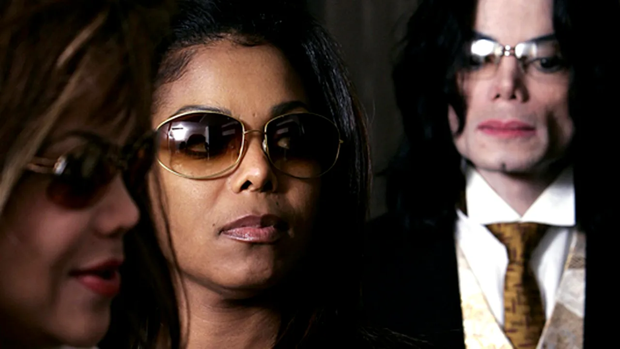 Detalii şocante în acuzaţiile aduse lui Michael Jackson. LaToya, sora muzicianului, confirmă „crimele împotriva unor copii inocenţi