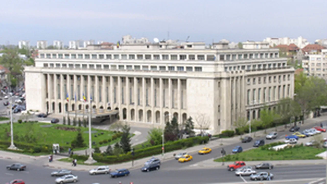 IMF, Romanian Govt Talk On Freezing Wages, Pensions, Laying Off 10% Of Public Servants