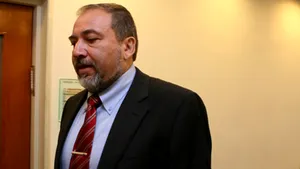 Poliţia israeliană recomandă inculparea pentru corupţie a ministrului de Externe