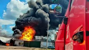 Trei luni de război în Ucraina. Continuă bombardamentele / Speranţele lui Putin pentru o victorie rapidă s-au năruit în faţa rezistenţei eroice a ucrainienilor / Ungaria se opune unui embargo impus Rusiei / Invadatorii le fură grâul ucrainenilor, Emiratele Arabe trimit petrol în Europa