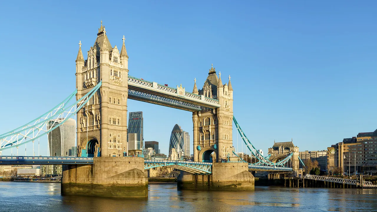 Românii care merg în Marea Britanie nu mai trebuie să stea în carantină. România inclusă pe lista verde a ţărilor cu risc epidemiologic

