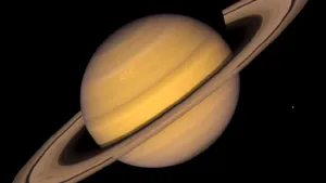 Luna lui Saturn, Enceladus, emite molecule organice care ar putea contribui la apariția vieții