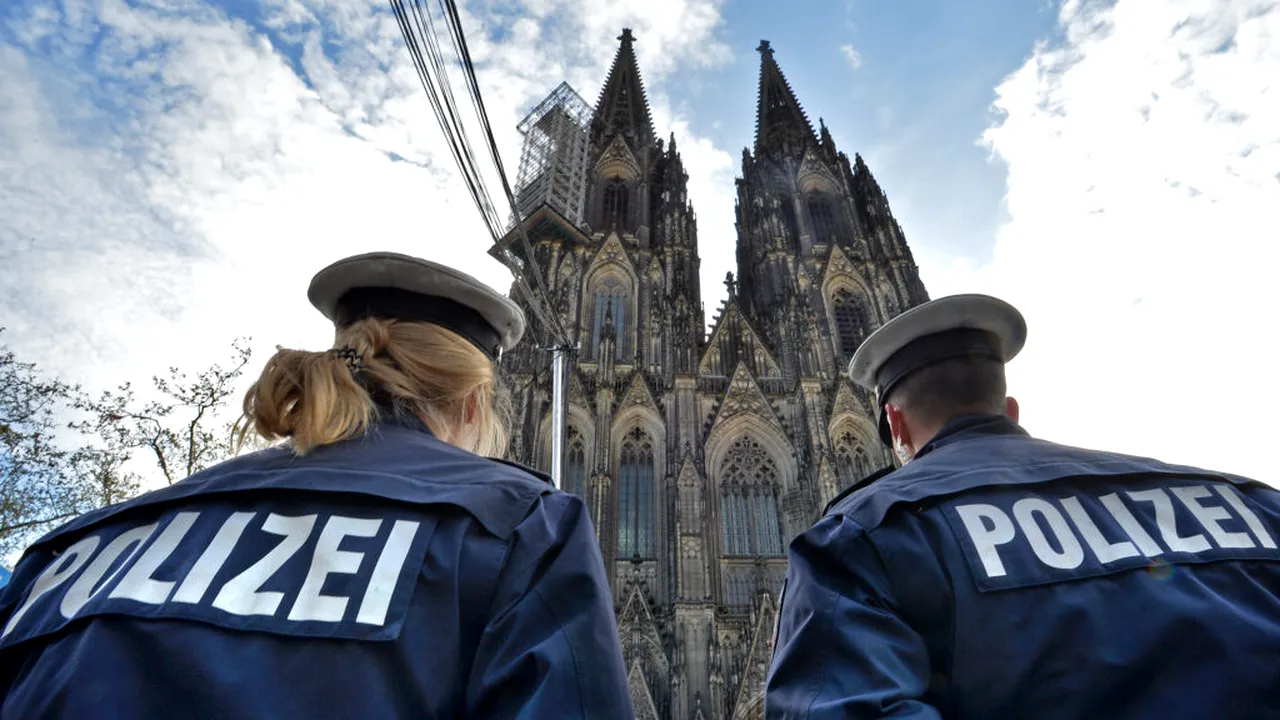 Cinci francezi și o belgiană au încercat să escaladeze celebrul Dom din Köln