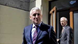 Ţuţuianu, şef al comisiei SRI, validat pentru funcţia de ministru al Apărării: Achiziţia de tehnică militară e prioritară