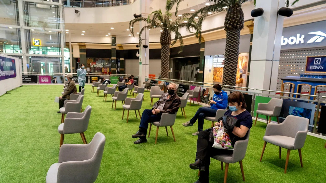 Ţara care a deschis centre de vaccinare împotriva COVID-19 la intrare în mall-uri şi pieţe