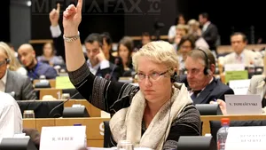 Renate Weber a fost validată în Parlament pentru a candida la funcţia de Avocat al Poporului
