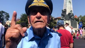 Veteran: Piloţii au apărat cerul acesta, pe care nu se vede nimic. Nu are memorie, noi avem memorie | VIDEO