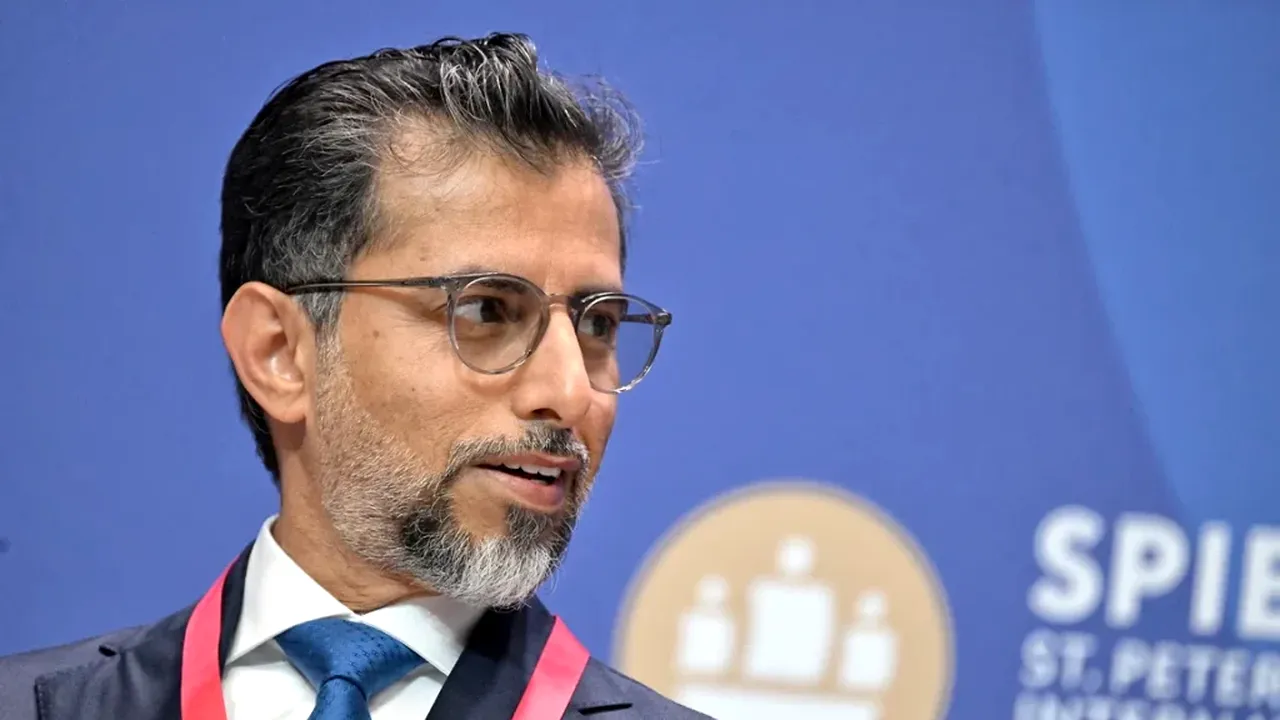 Emiratele Arabe Unite au decis să părăsească OPEC și OPEC+. Prețul țițeiului a scăzut brusc