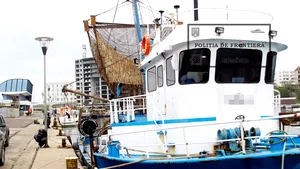 Un alt pescador din Turcia, surprins la braconat în Marea Neagră. Comandantul şi secundul, reţinuţi - VIDEO