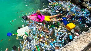 Imaginile dezastrului. Insula de gunoi din Pacific, mult mai mare decât s-a crezut. Ar putea acoperi la un loc Franţa, Germania şi Spania