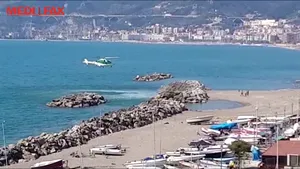 Măsuri extreme în Italia. Oameni alungaţi de la plimbare cu elicopterele. TAB-uri militare pe străzi 