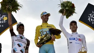 Preşedintele Franţei i-a felicitat pe cicliştii Jean-Christophe Peraud şi Thibaut Pinot