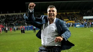 Cosmin Olăroiu îi ajută pe medicii de la Matei Balş. Gestul făcut de antrenorul român