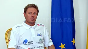 Alpinistul român Zsolt Török este blocat în tabăra de bază de pe Everest