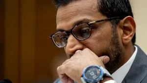 Șeful FBI, vizat de acuzații privind consumul de alcool și managementul agenției. Cum a reacționat Kash Patel