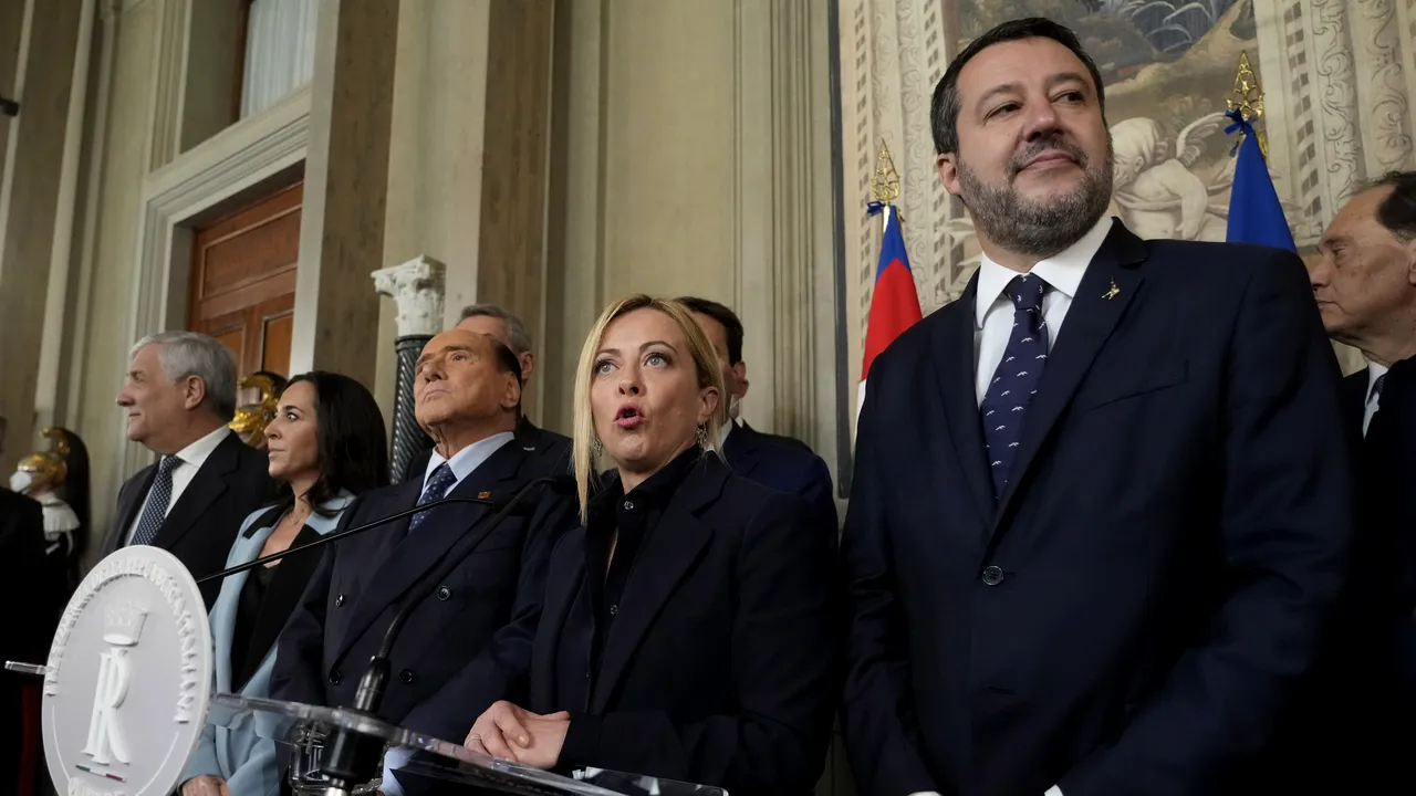 Italia ameninţă cu blocarea planului UE de interzicere a producţiei de vehicule cu ardere internă
