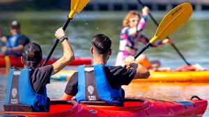 Sportivii de la Kayak Champions, antrenament pe Dâmbovița, înainte de Campionatul European de Juniori